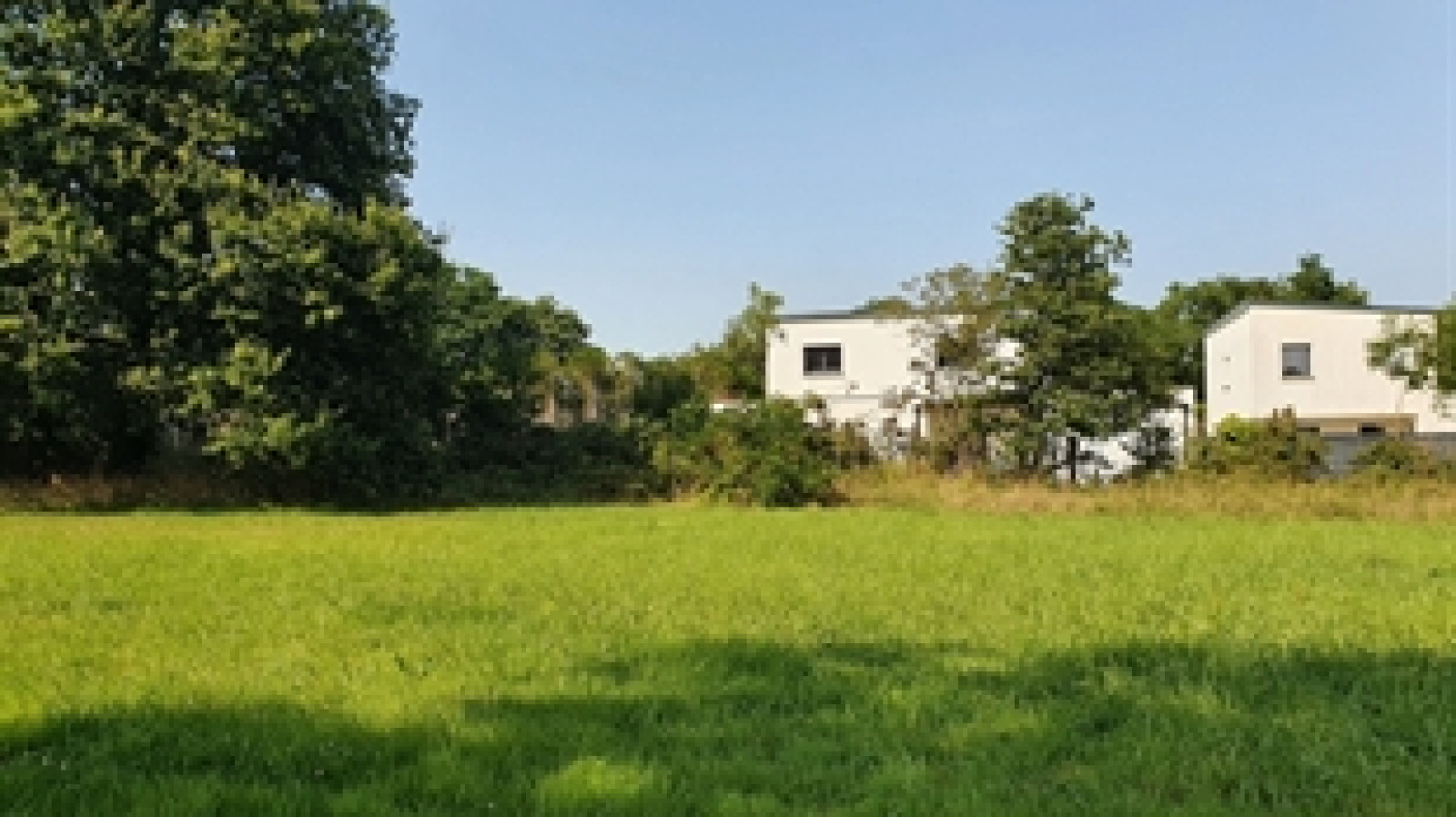 Terrain constructible de 328m2 à Lanester/ image 1