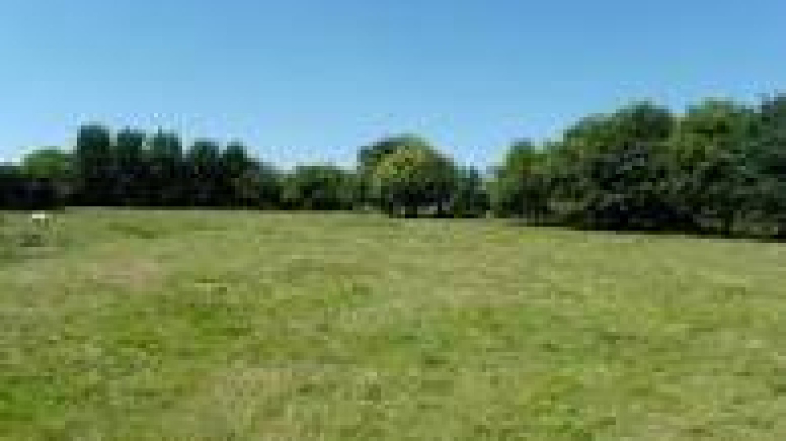 Terrain constructible de 371m2 à Nouvoitou/ image 1