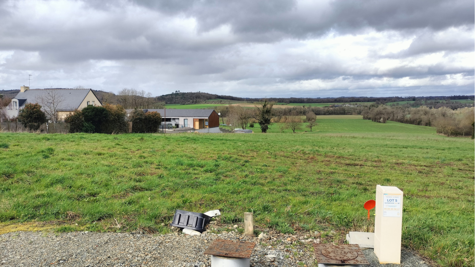 Terrain constructible de 409m2 à Le Petit-Fougeray/ image 1