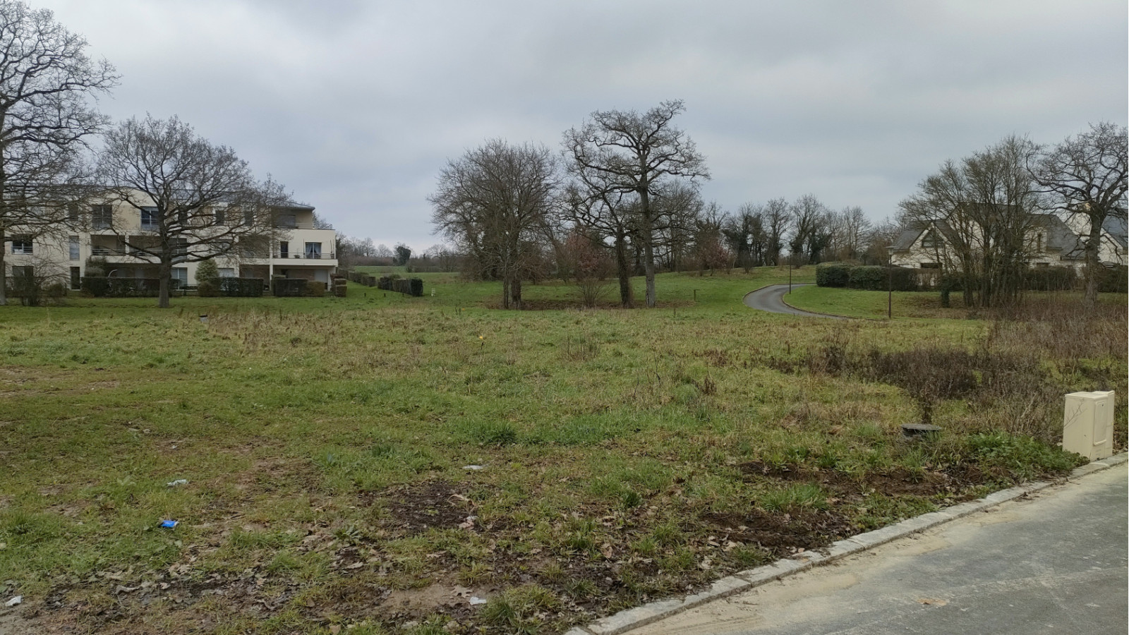 Terrain constructible de 346m2 à Le Petit-Fougeray/ image 1