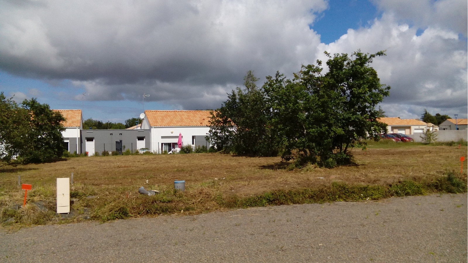 Terrain constructible de 305m2 à Longeville-sur-Mer/ image 1