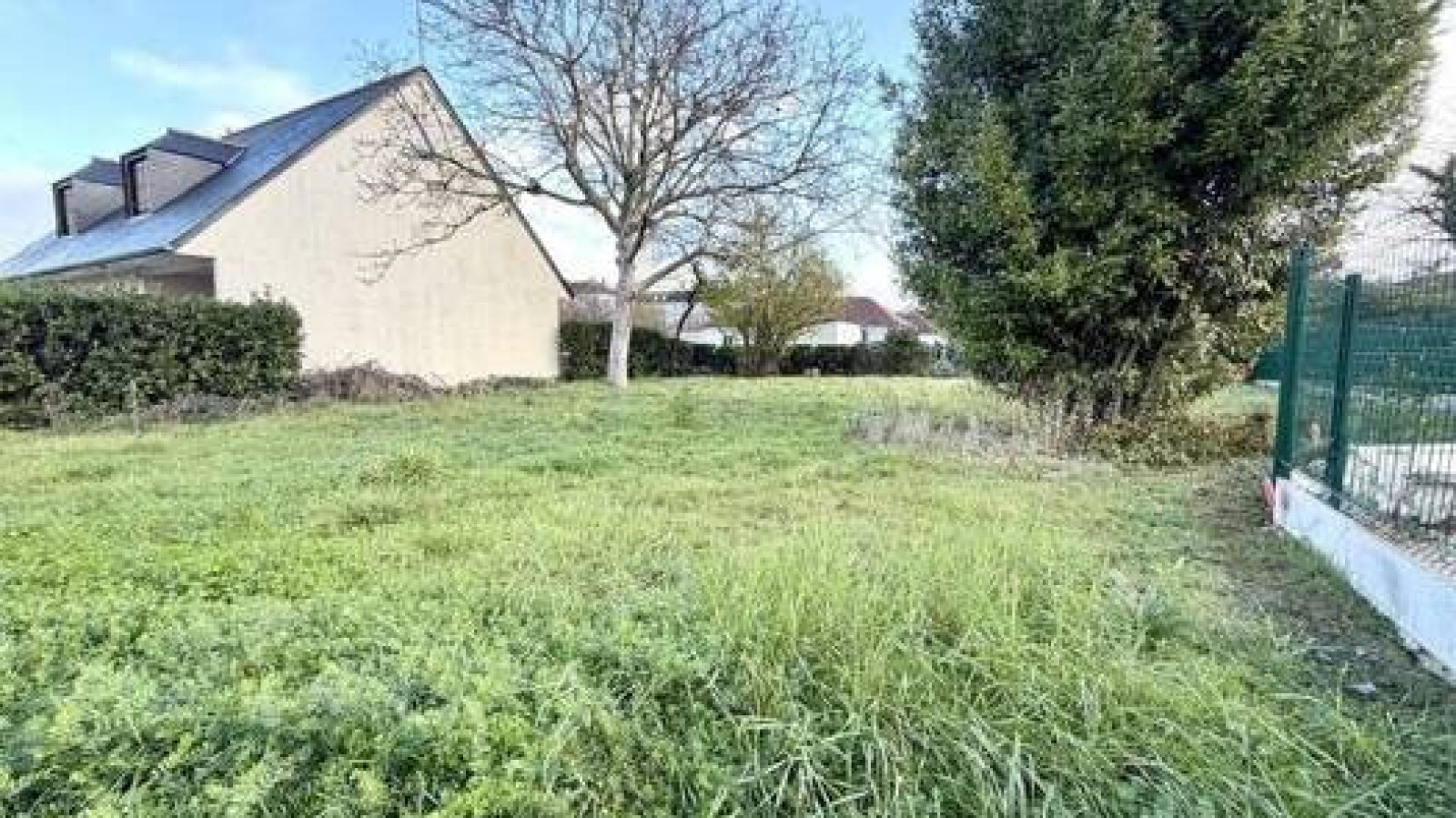 Terrain constructible de 462m2 à Beaupréau-en-Mauges/ image 1
