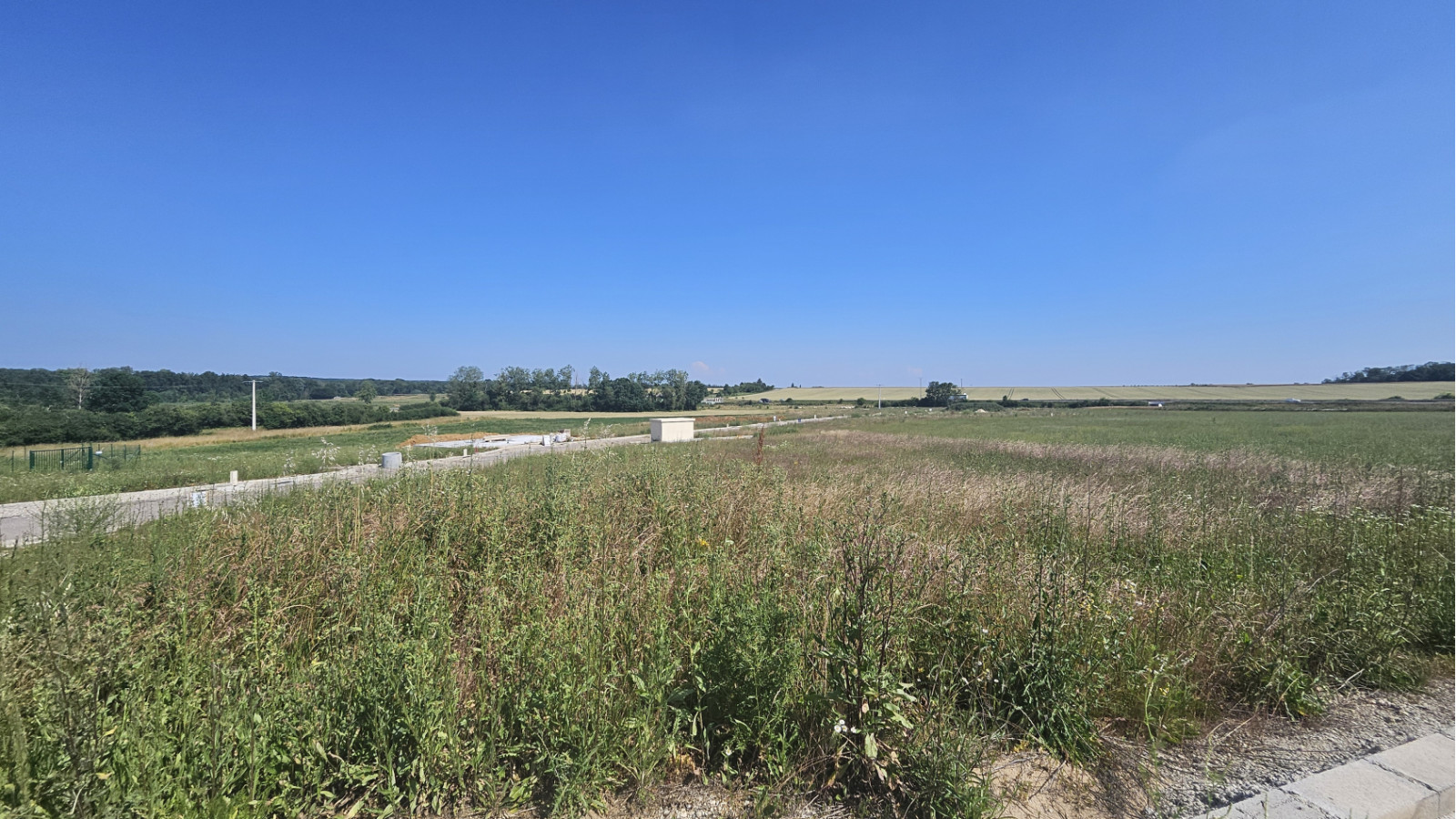 Terrain constructible de 560m2 à Mirebeau-sur-Bèze/ image 1