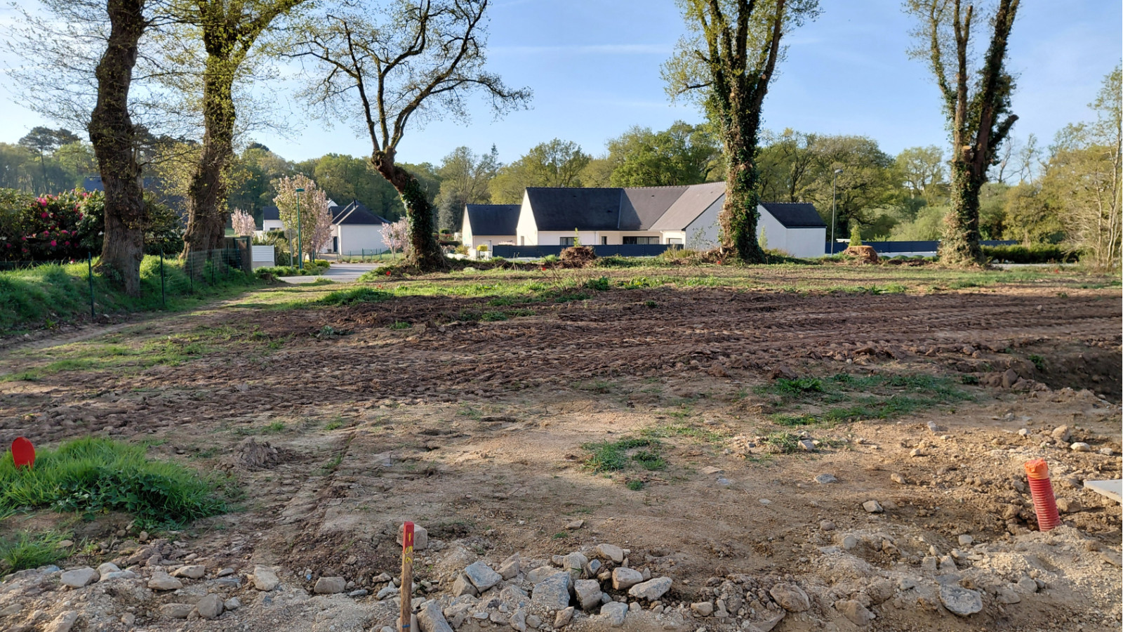 Terrain constructible de 316m2 à Plouay/ image 1
