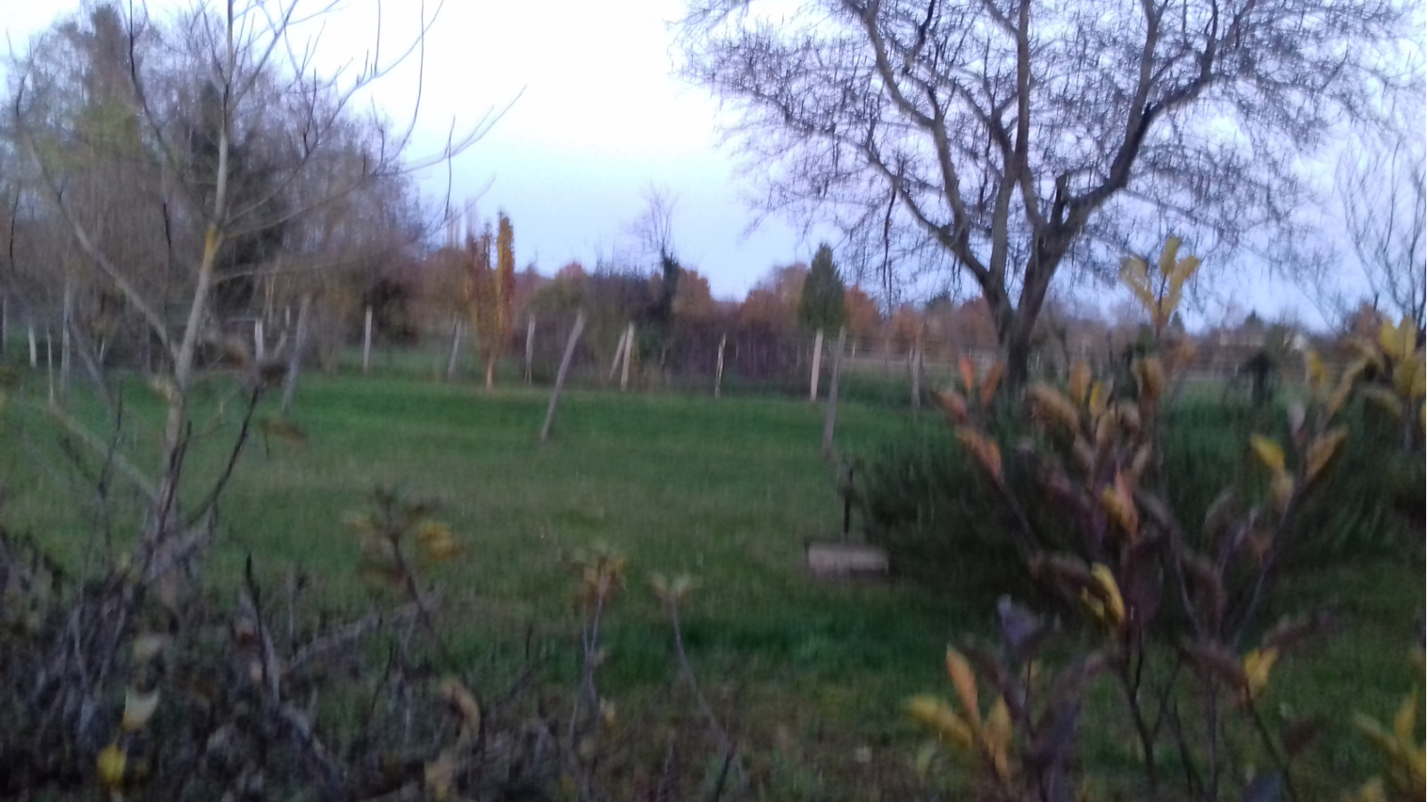 Terrain constructible de 453m2 à Puiseaux/ image 1