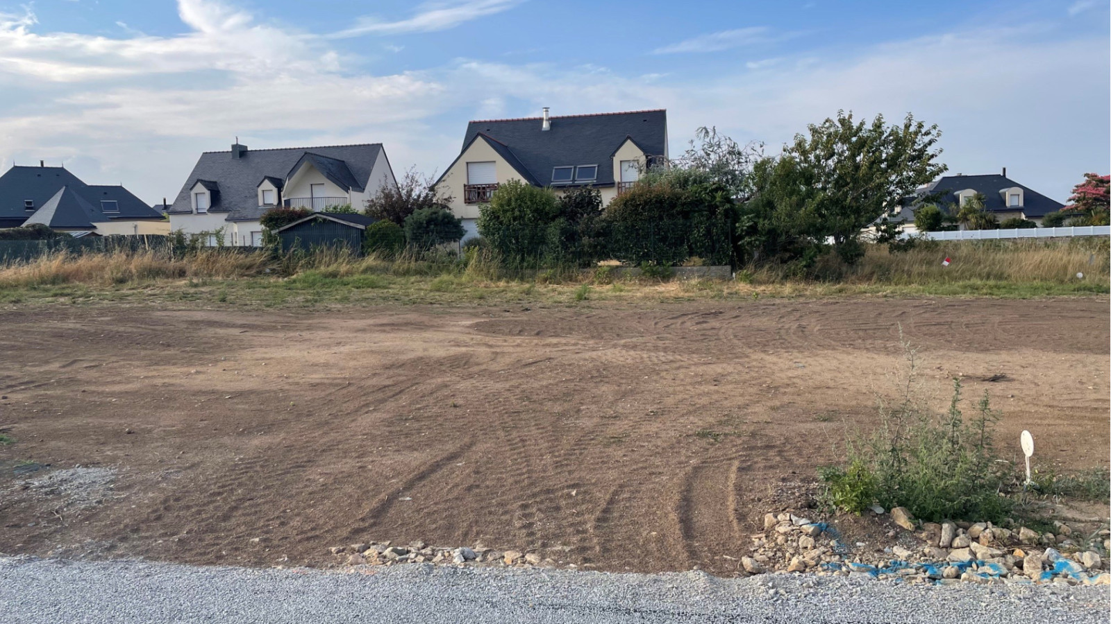 Terrain constructible de 236m2 à Étel/ image 1