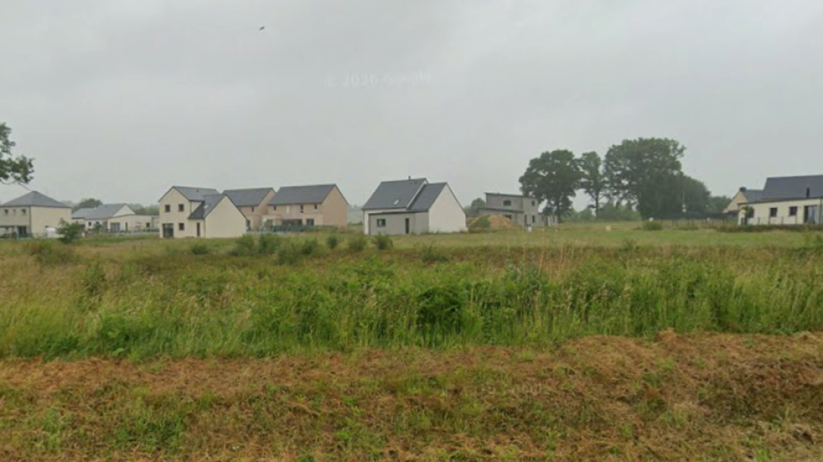 Terrain constructible de 481m2 à Rives-du-Couesnon/ image 1