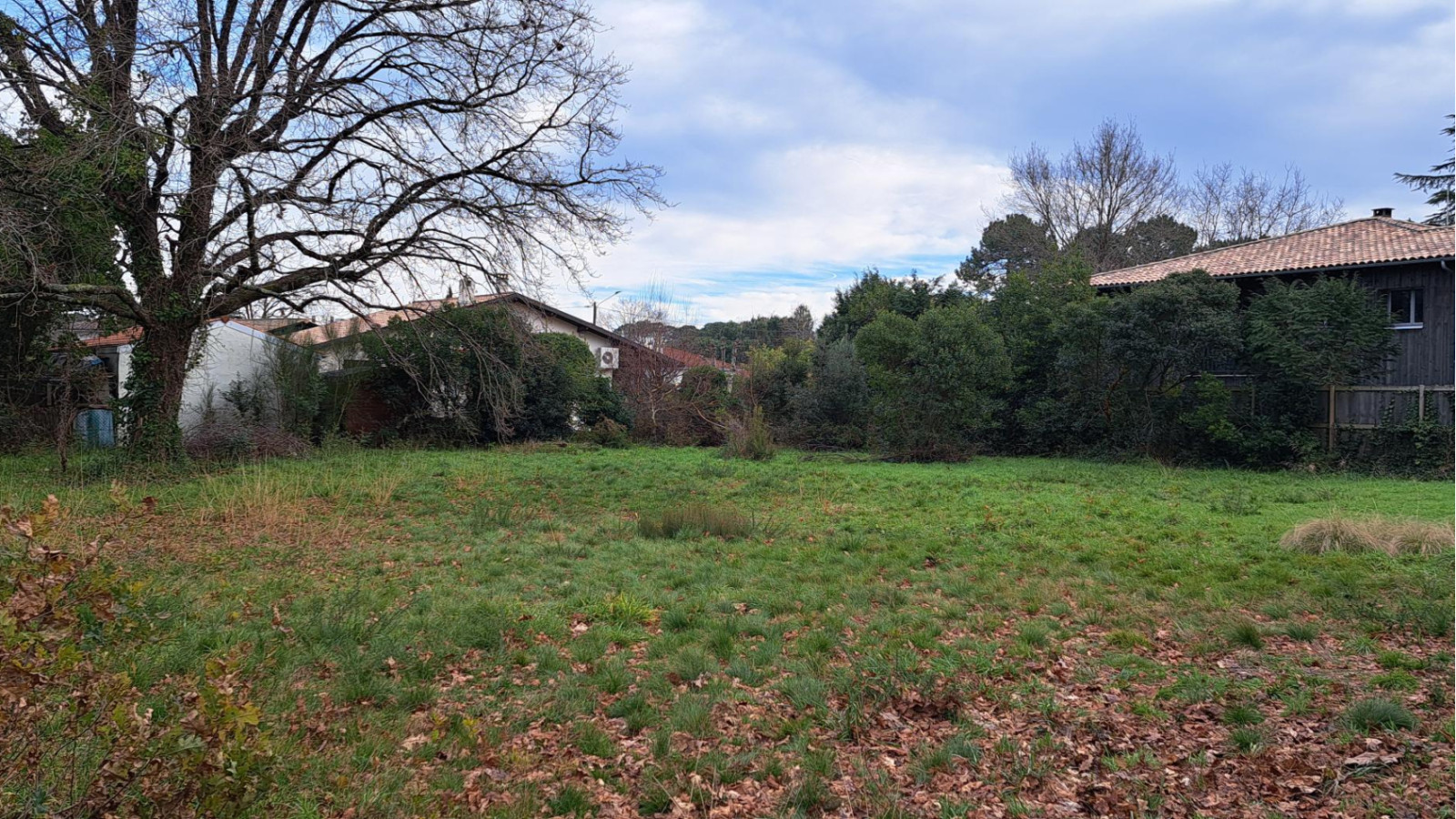 Terrain constructible de 1000m2 à Gujan-Mestras/ image 1