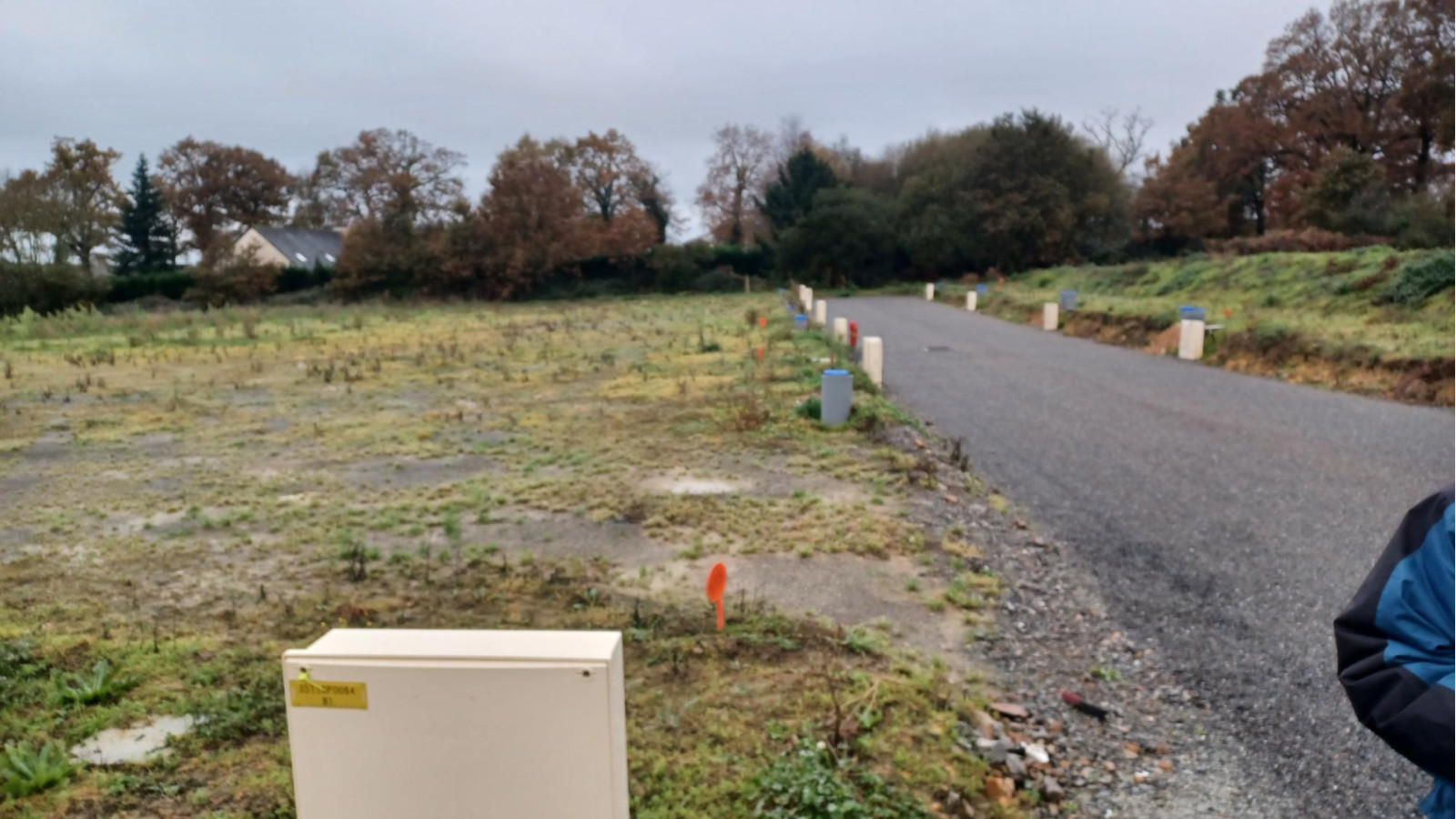 Terrain constructible de 454m2 à Livré-sur-Changeon/ image 1