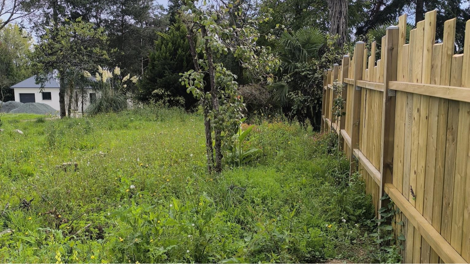 Terrain constructible de 365m2 à Besné/ image 1