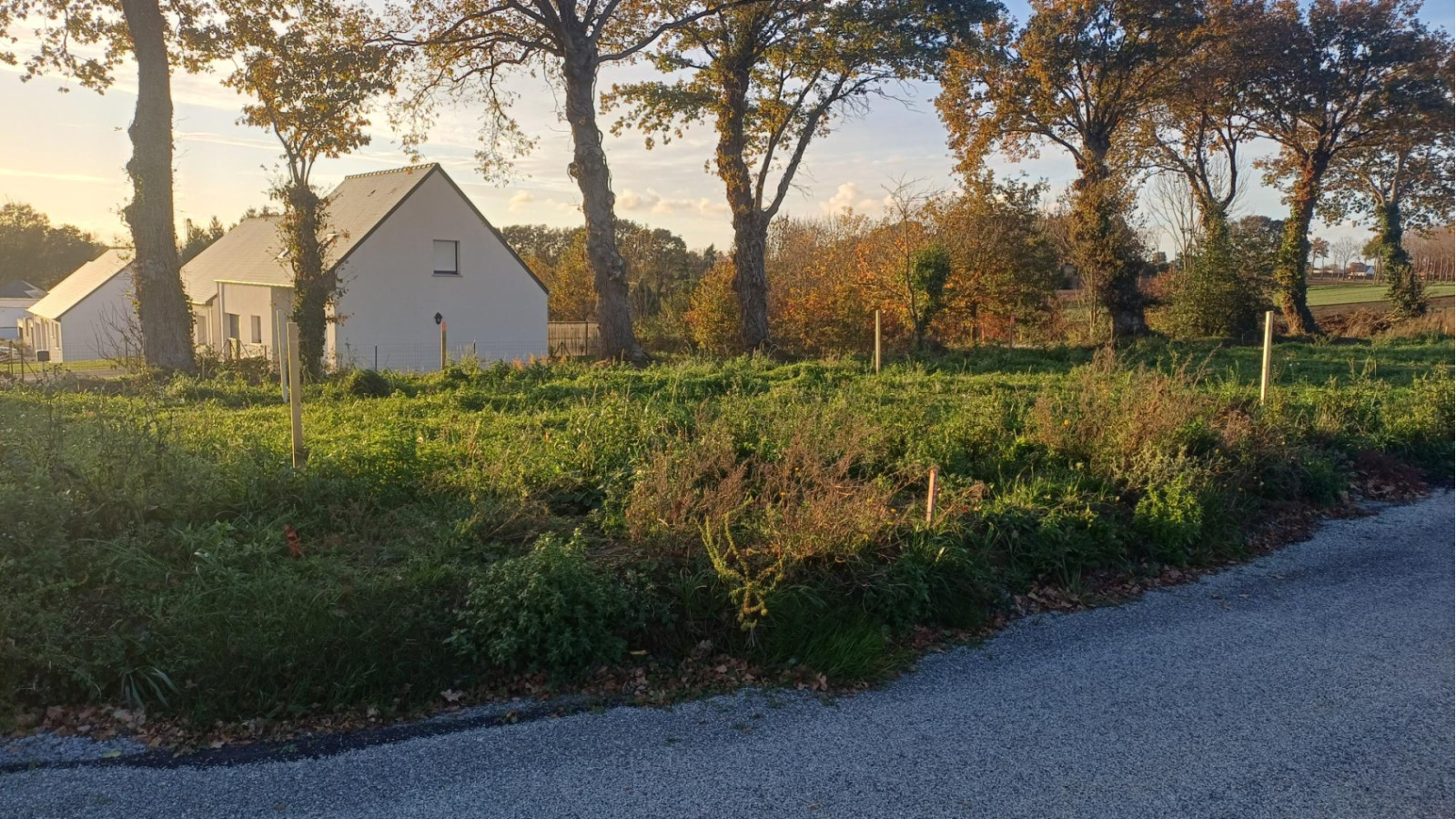 Terrain constructible de 560m2 à Saint-Guyomard/ image 1