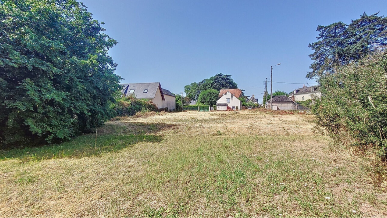 Terrain constructible de 1004m2 à Fondettes/ image 1