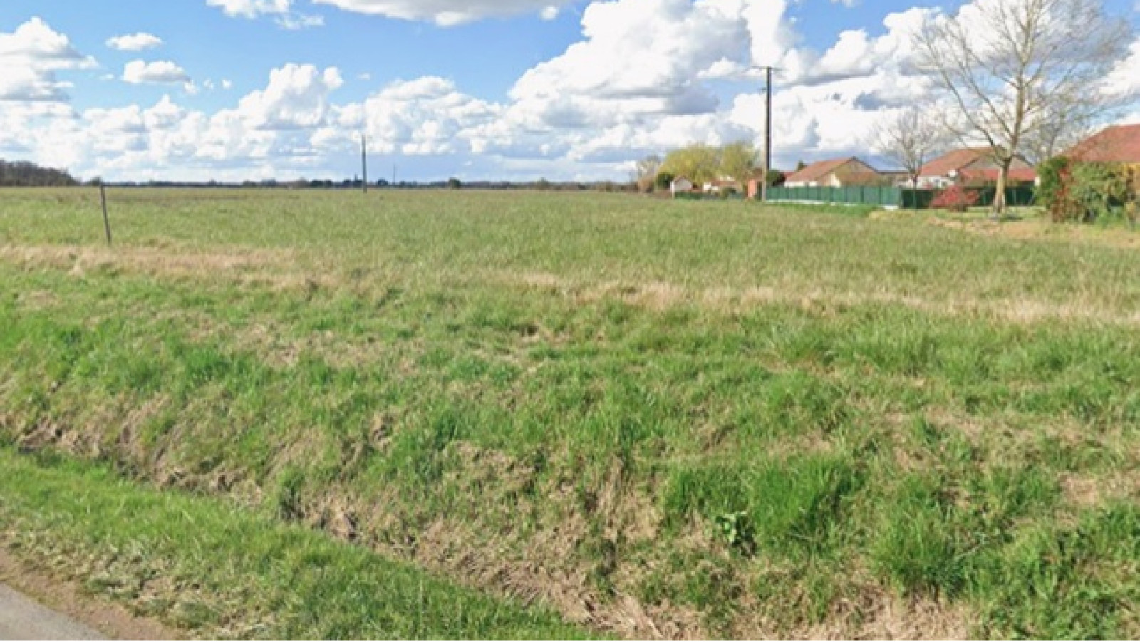 Terrain constructible de 7550m2 à Leigné-les-Bois/ image 1