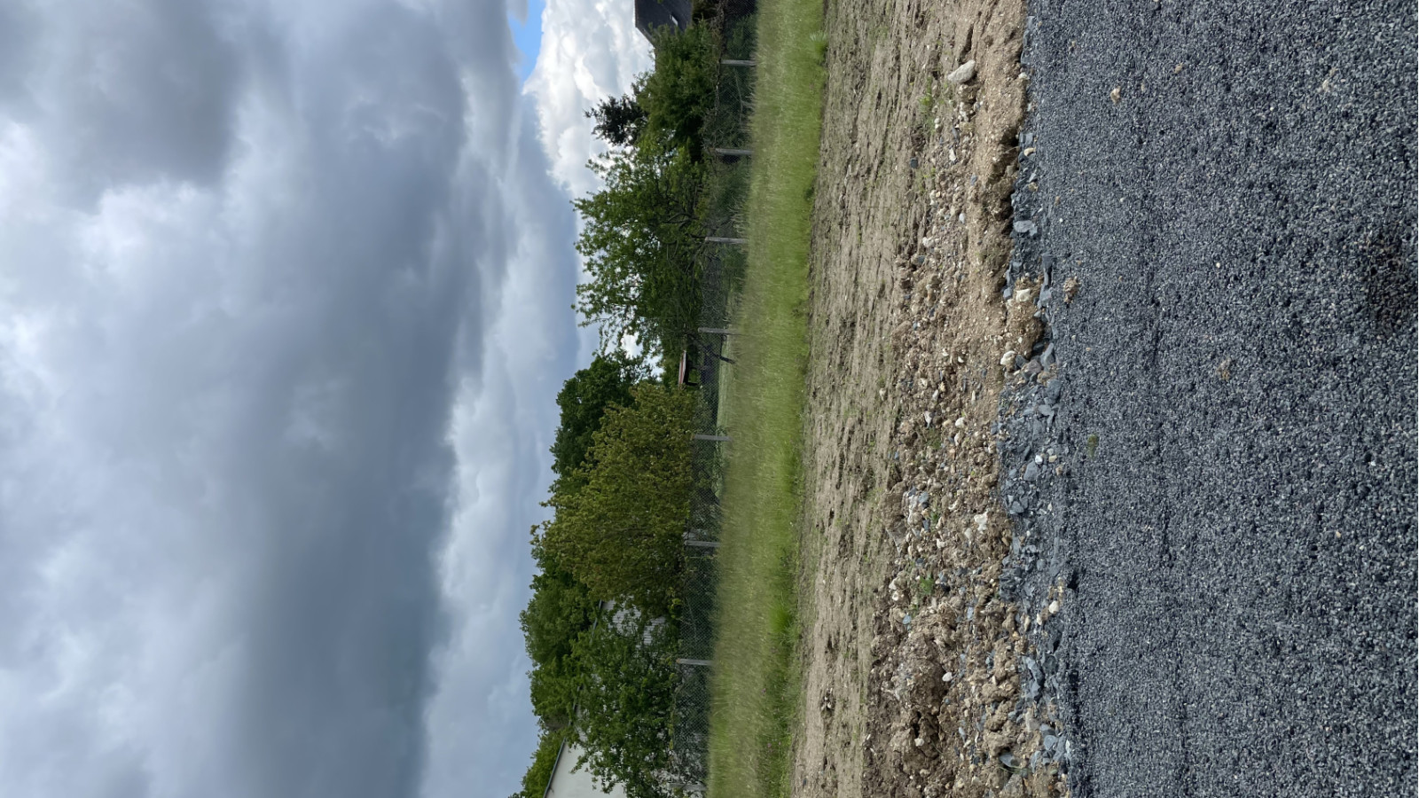 Terrain constructible de 500m2 à Chanceaux-sur-Choisille/ image 1