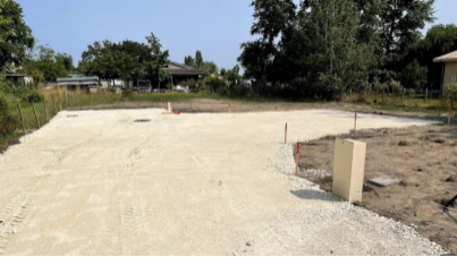 Terrain constructible de 637m2 à Margaux-Cantenac/ image 1