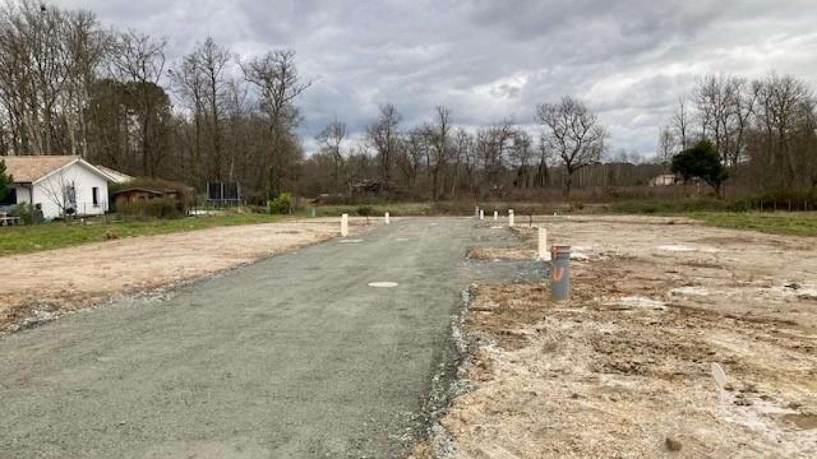 Terrain constructible de 350m2 à Saint-André-de-Cubzac/ image 1