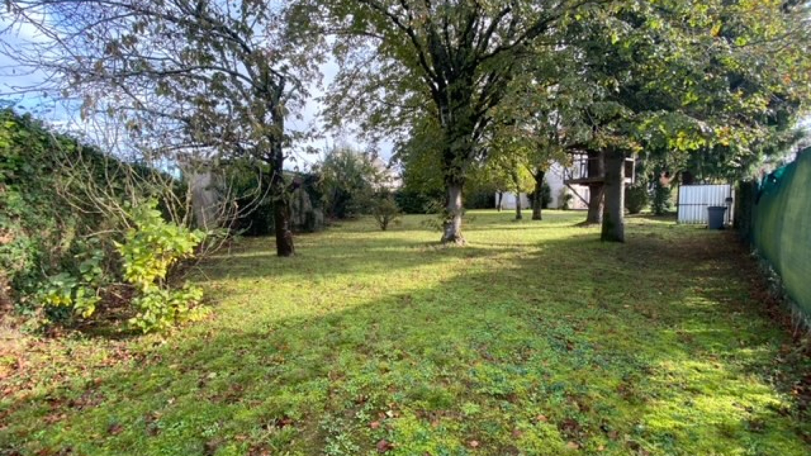 Terrain constructible de 650m2 à Saint-Malo-de-Guersac/ image 1