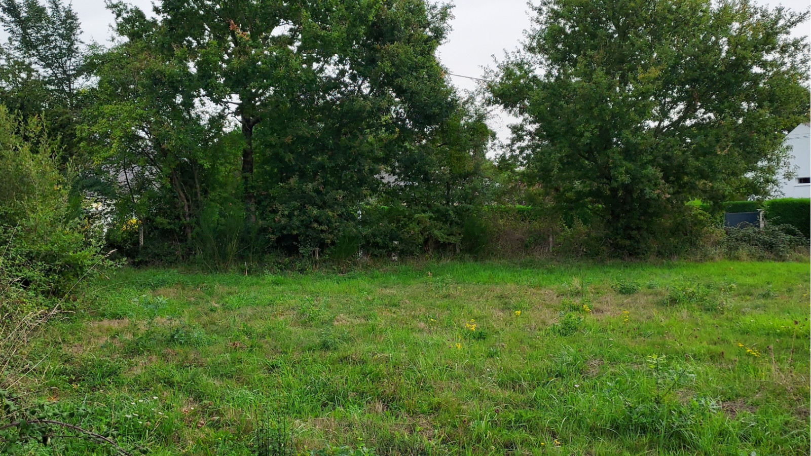 Terrain constructible de 340m2 à Saint-Malo-de-Guersac/ image 1