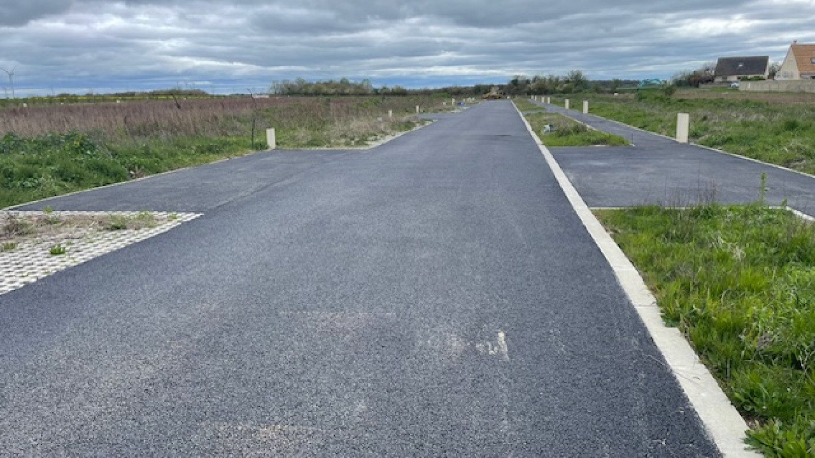 Terrain constructible de 565m2 à Fresnay-l'Évêque/ image 1