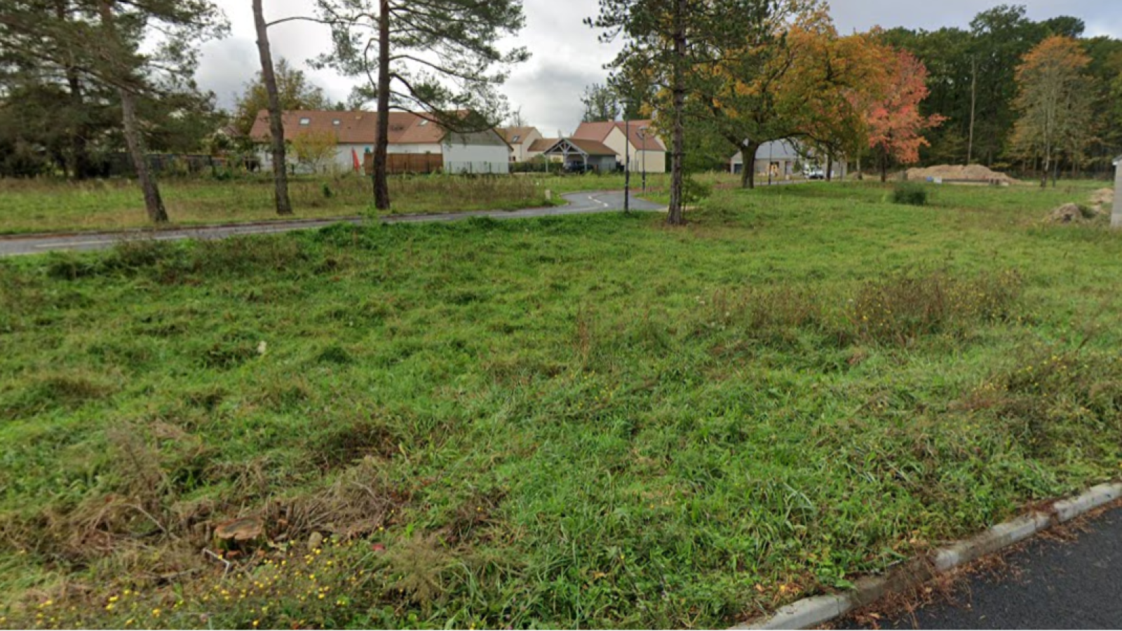 Terrain constructible de 530m2 à Ménestreau-en-Villette/ image 1