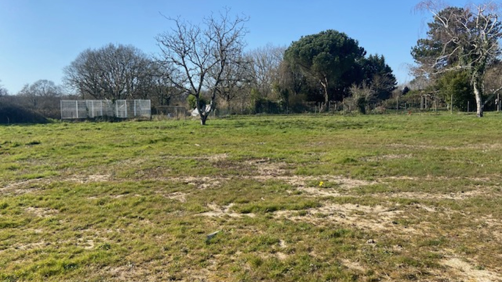 Terrain constructible de 980m2 à Saint-Gildas-des-Bois/ image 1