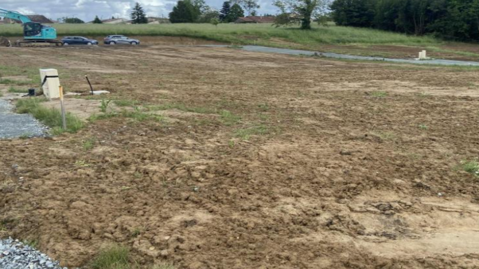 Terrain constructible de 510m2 à Créon/ image 1