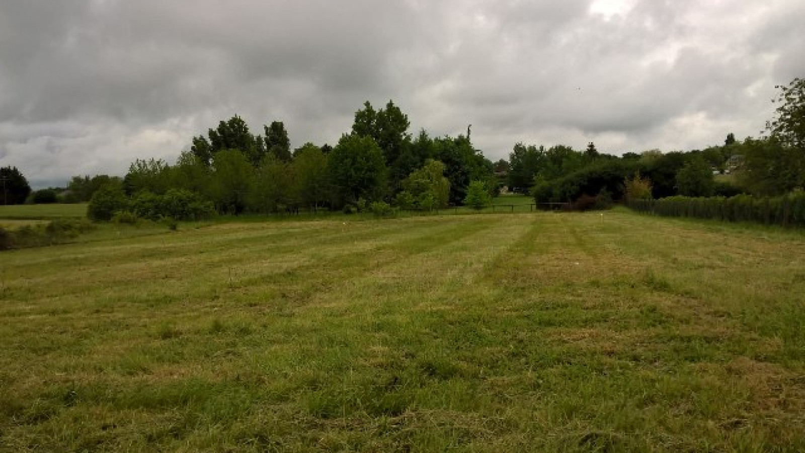 Terrain constructible de 916m2 à Corquilleroy/ image 1